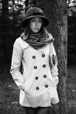 Çekici Genç Kadın 