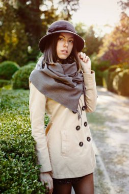 Çekici Genç Kadın