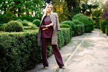 muhteşem bir genç kadın