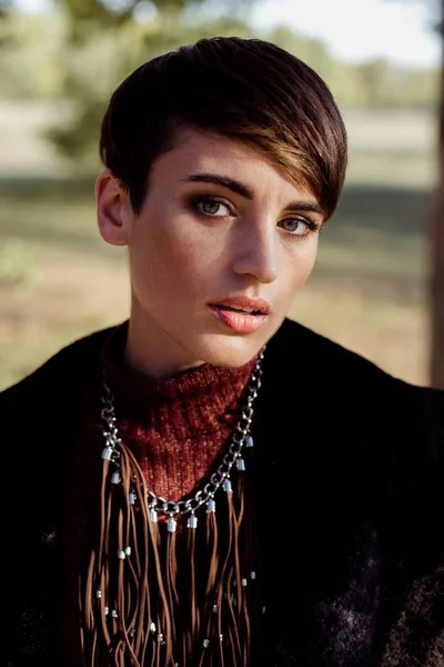 Portrait of gorgeous woman — Stock Photo, Image