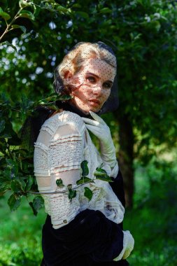 güzel genç kadın peçe