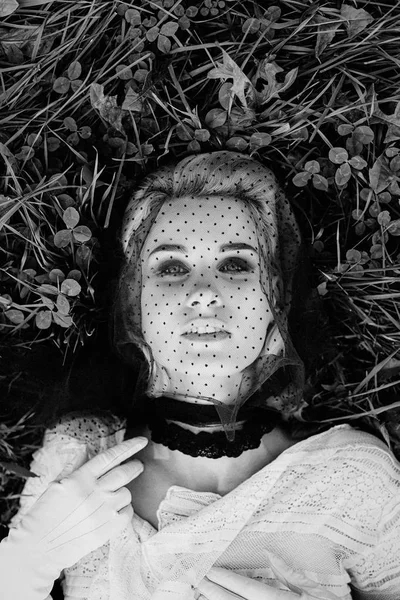 güzel genç kadın peçe