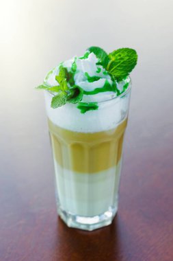 Latte macchiato kahve