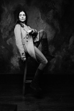 Çekici Genç Kadın