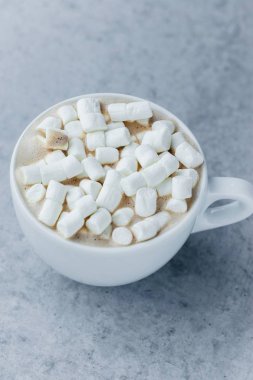 Kakao marshmallows içkiyle