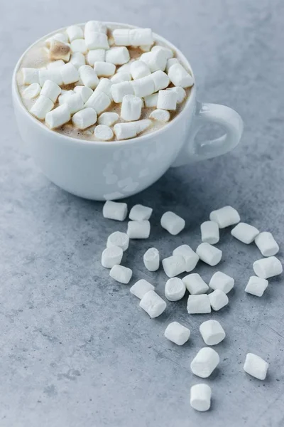 Bebida de cacau com marshmallows — Fotografia de Stock