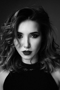 muhteşem bir genç kadın 