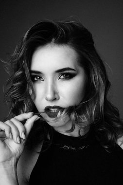 muhteşem bir genç kadın 