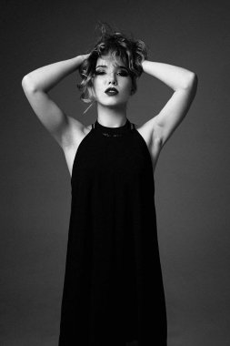 muhteşem bir genç kadın 