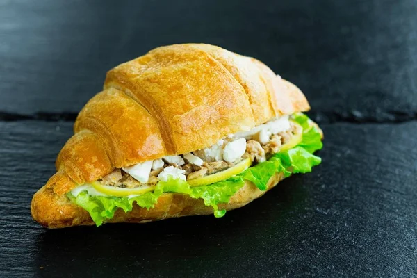 Close View Tasty Croissant Sandwich Cheese Chicken — Stock Photo, Image