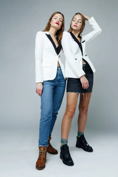 Two Stylish Fashion Models Posing Studio Background — Stock Photo, Image