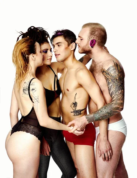 Grupo Cuatro Personas Semidesnudas Posando Aisladas Sobre Fondo Blanco — Foto de Stock