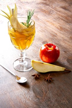 Lezzetli armut kokteyl taze yakın çekim görünümü 