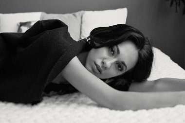 Genç, muhteşem manken pozu 