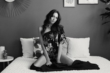 Genç, muhteşem manken pozu 