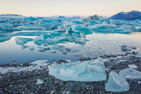 Ice over water in winter — Stock Photo, Image