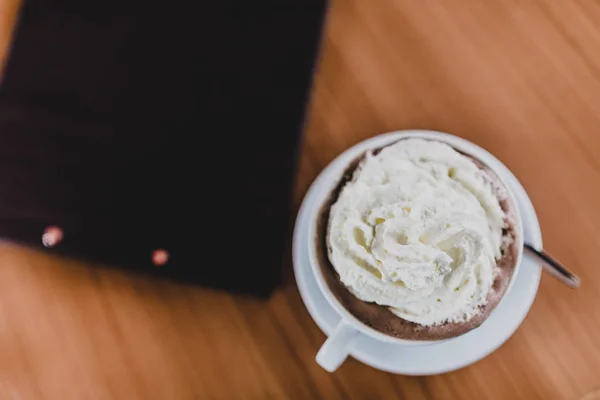 Taza de café con crema — Foto de Stock