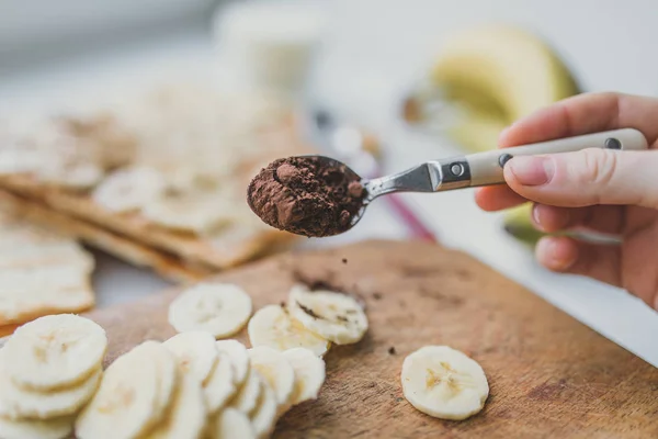 Voorbereiding van bananen taart — Stockfoto