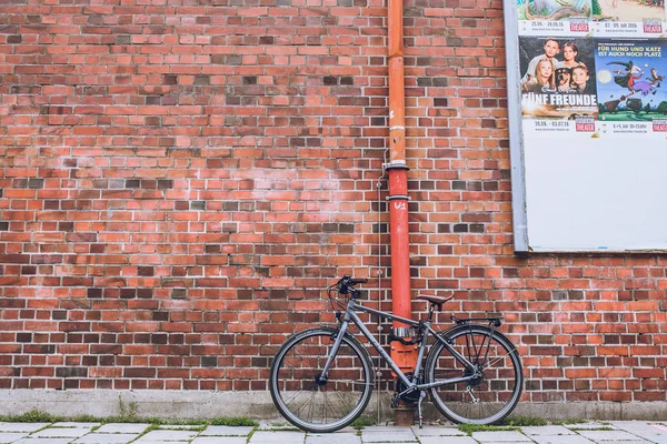 Bicicleta estacionada na rua de Munchin — Fotografia de Stock