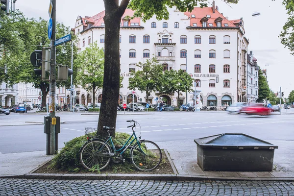 Bicycle parked on the street of Munchin — Stock Photo, Image