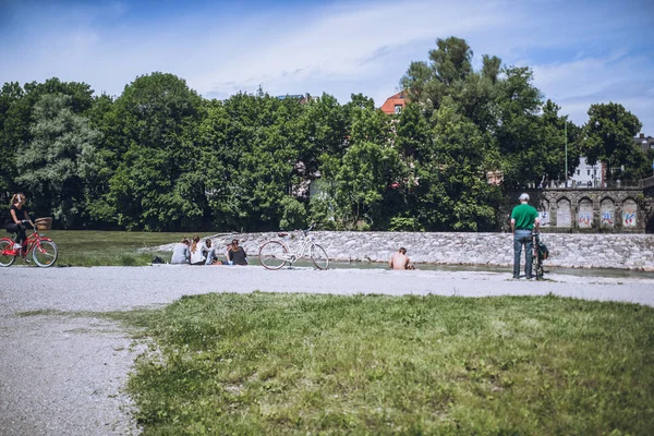 Isar Nehri yakınında, Münih — Stok fotoğraf