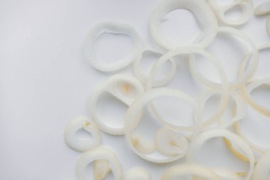 Dilimlenmiş soğan halkası