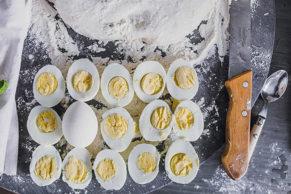 Huevos cocidos a la mitad — Foto de Stock