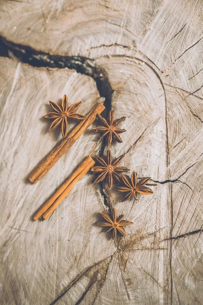 Close Anise Stars Cinnamon Sticks Wooden Background — Stock Photo, Image