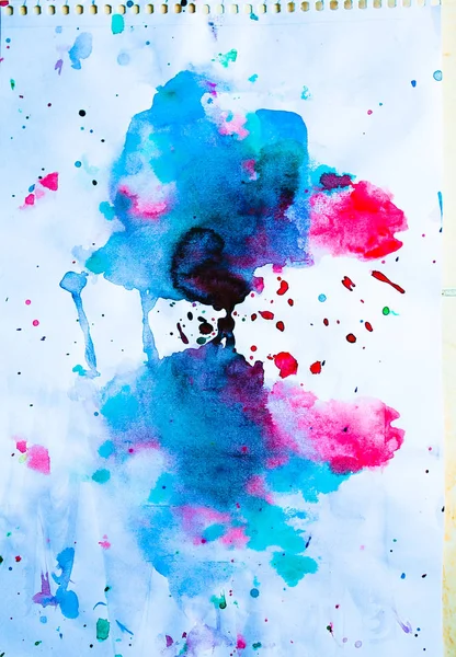 Beyaz Kağıt Arka Plan Üzerinde Renkli Suluboya Resim Close — Stok fotoğraf