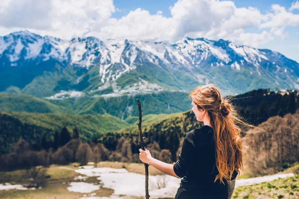 Beautiful Red Hair Woman Slope Mountain Top Cloudy Blue Sky — Stock Photo, Image