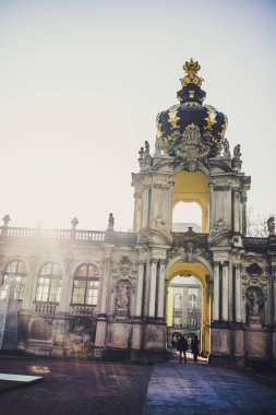 güzel tarihi Dresden şehir güneşli anda Almanya