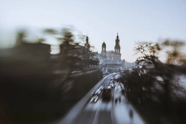 Blurred Photo Old City Road Cars Sunset Time — Stock Photo, Image