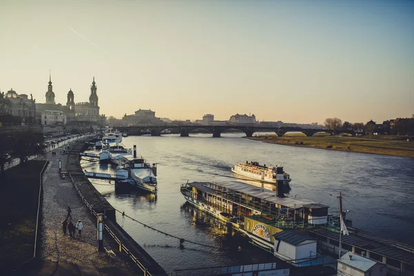 Исторический Город Дрезден Расположенный Долине Реки Эльба Закате Солнца Германии — стоковое фото