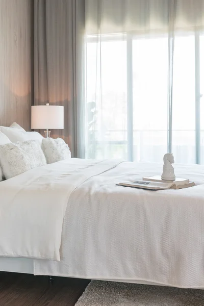 Modern white color tone bedroom design — Stock Photo, Image