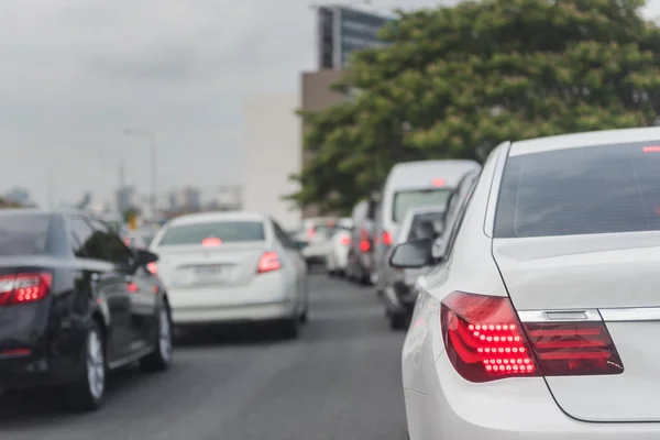 Verkeersopstopping met rij auto 's — Stockfoto