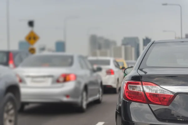 Blocco stradale con fila di auto — Foto Stock