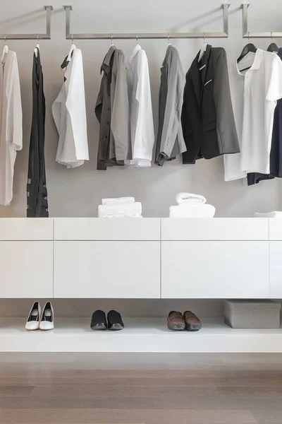 Kolor biało-czarny odcień ubrania — Zdjęcie stockowe
