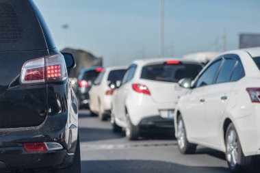 satır bir araba trafik sıkışıklığı ile 