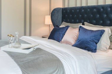 Klasik yatak tarzı ile lüks yatak odası