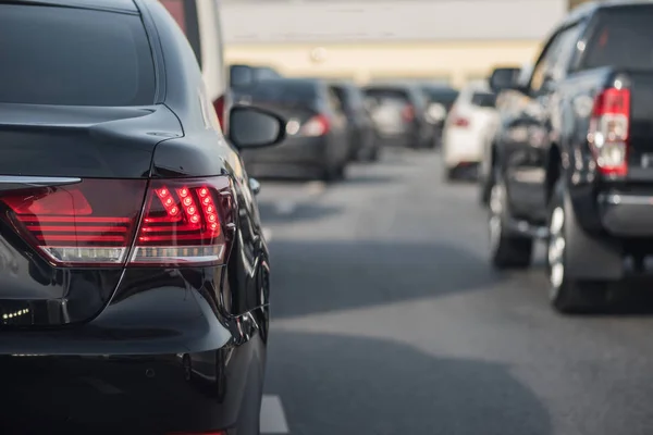 Atasco de tráfico con fila de coche — Foto de Stock