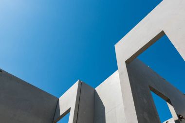 Şantiye prekast beton duvar ile