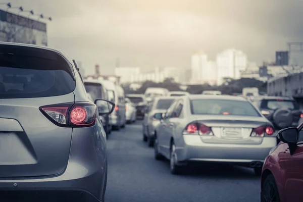 Traffic jam met rij van auto — Stockfoto