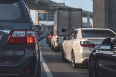 trafik sıkışıklığı ücretli araçlarda sıra ile yol
