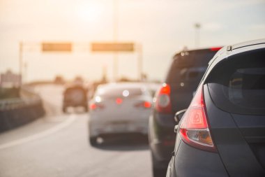 trafik sıkışıklığı ücretli araçlarda sıra ile yol