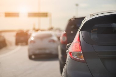 trafik sıkışıklığı ücretli araçlarda sıra ile yol