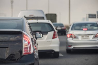 trafik sıkışıklığı ücretli araçlarda sıra ile yol