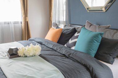 modern yatak, modern yatak odası çiçek tepsi