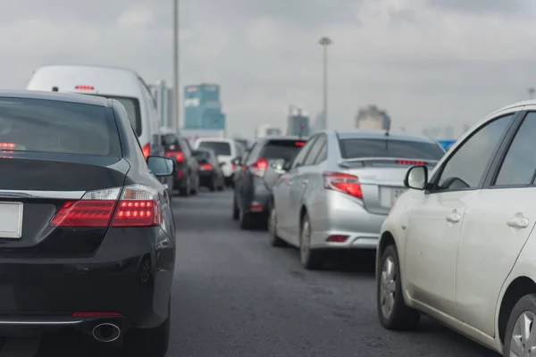 Blocco stradale con fila di auto — Foto Stock