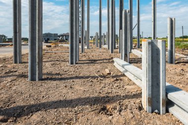 Şantiye prekast beton yığını ile 