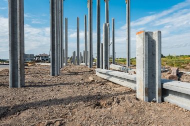 Şantiye prekast beton yığını ile 